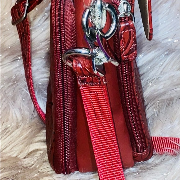 Concealed Carry Tooled American Cowhide Crossbody/Shoulder bag- Black Cherry - Picture 10 of 12